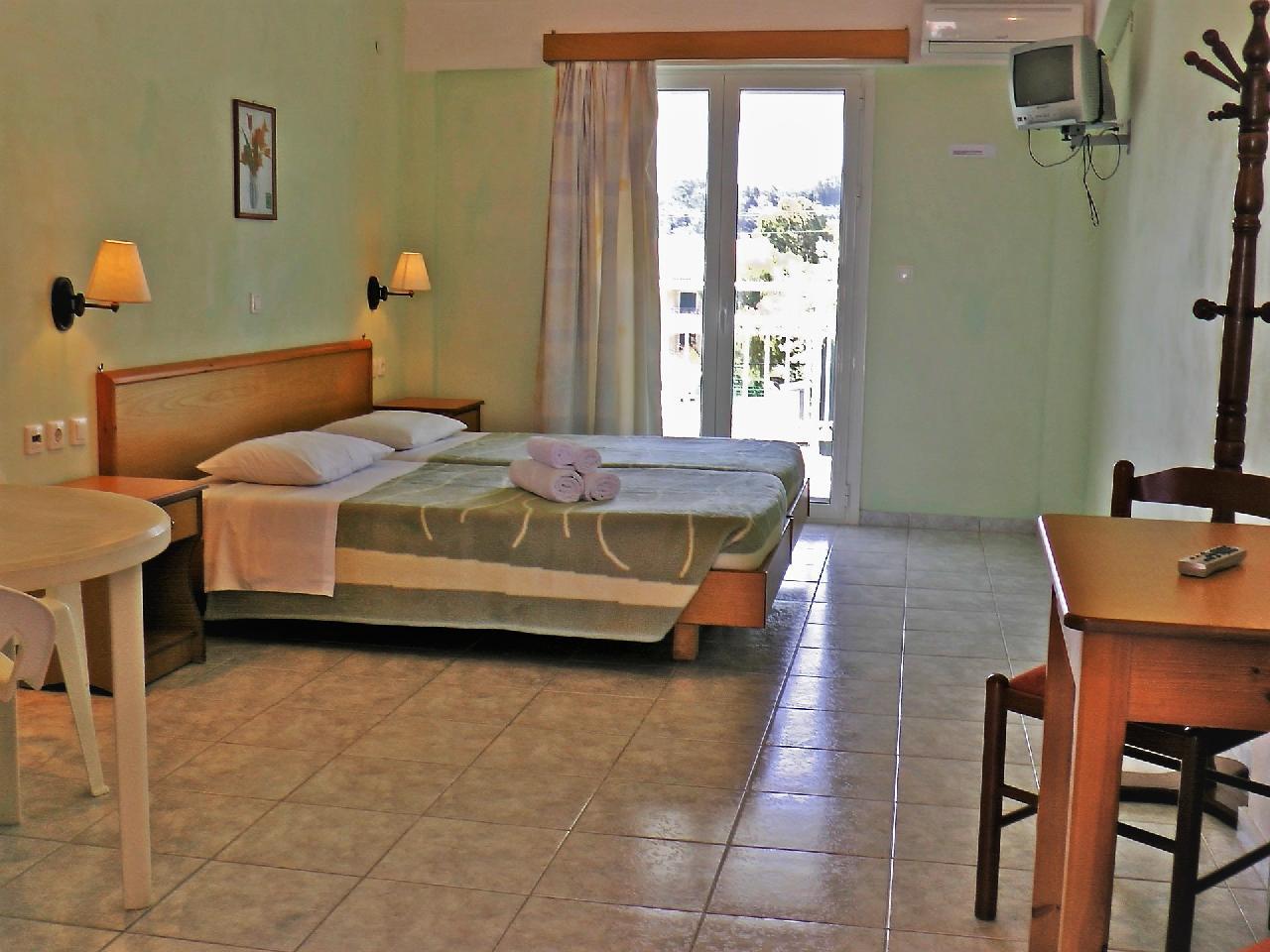 Görögország, Korfu, Sidari, Gela Apartmanház, szoba