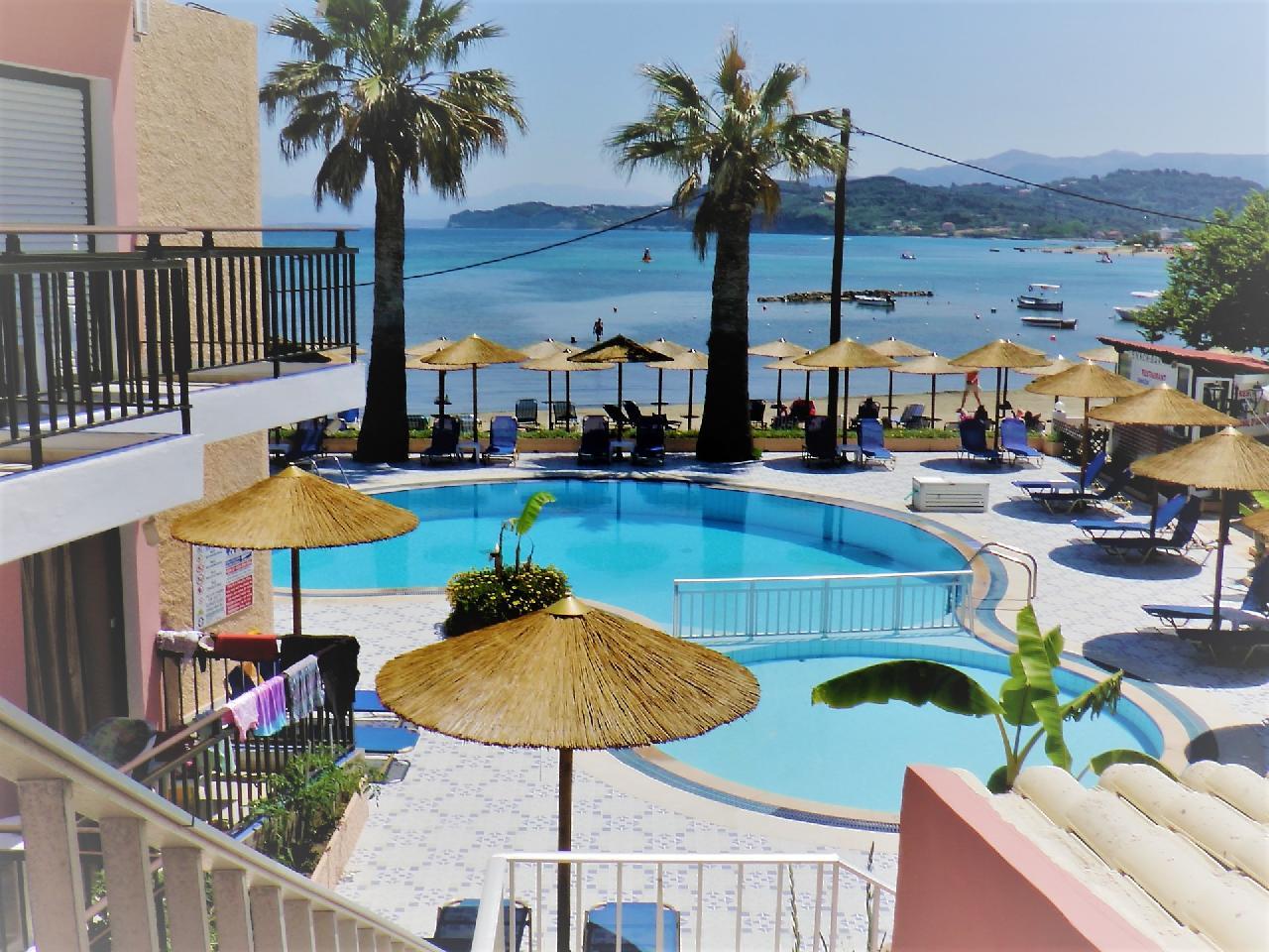 Görögország, Korfu, Sidari, Maria`s Beach Hotel, medence