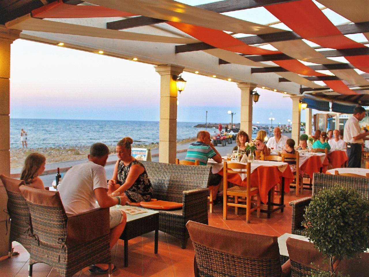 Görögország, Kréta, Kelet-Kréta, Heraklion, Gouves, Kalia Beach Hotel, terasz