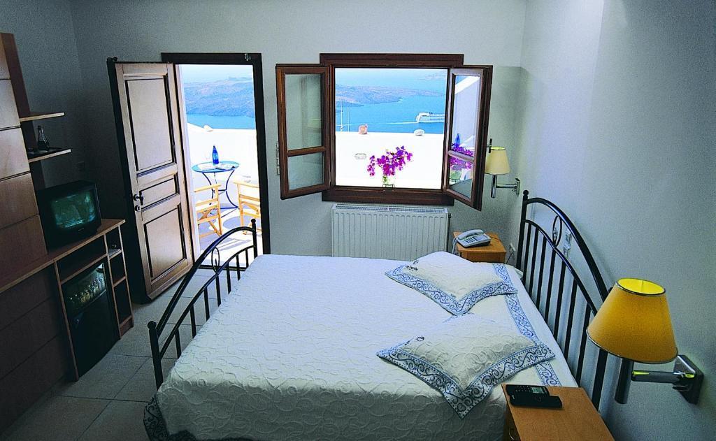 Görögország, Santorini, Fira, Theoxenia Hotel, szoba