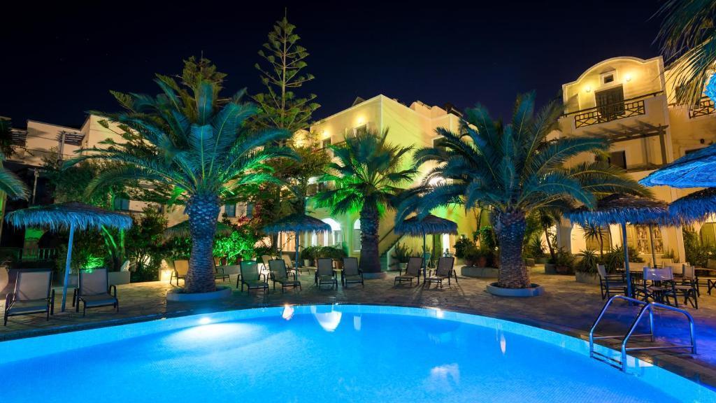 Görögország, Santorini, Kamari, Zephyros Hotel, medence