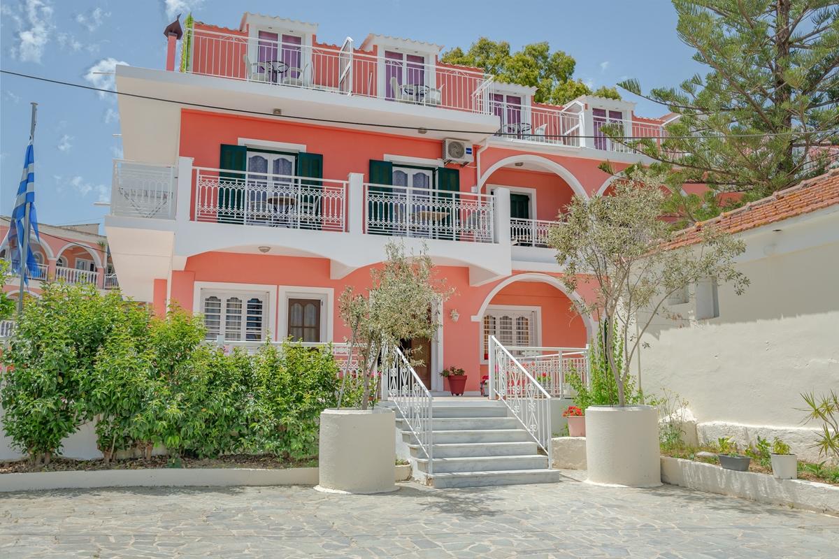 Görögország, Zakynthos, Argassi, Villa Krinas Apartmanház, külső